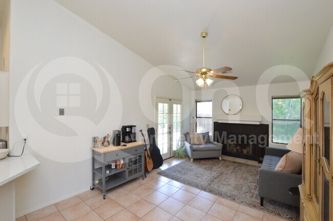 Building Photo - 6609 N 85th Dr