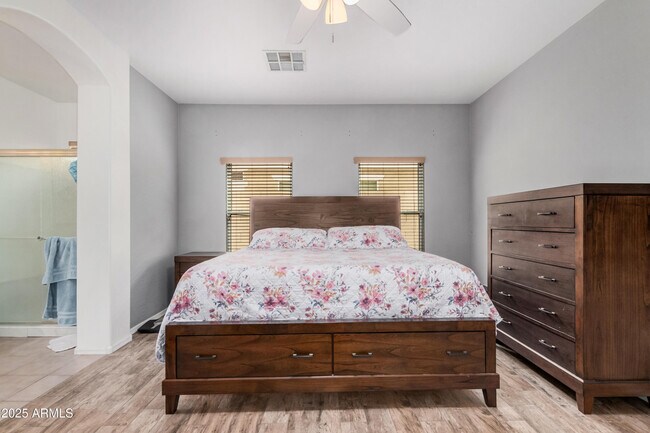 Building Photo - 13436 W Peck Dr