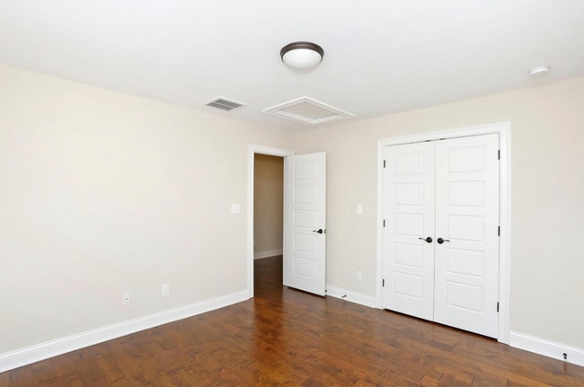 Building Photo - Gorgeous 3 bedroom townhome in Beaumont!