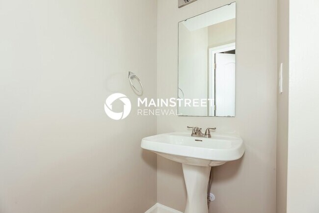 Building Photo - 3 Bedroom Pet-Friendly Home in Huntersville, NC with Main Street Renewal