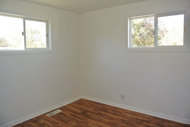 Building Photo - 109/111 21st St NW