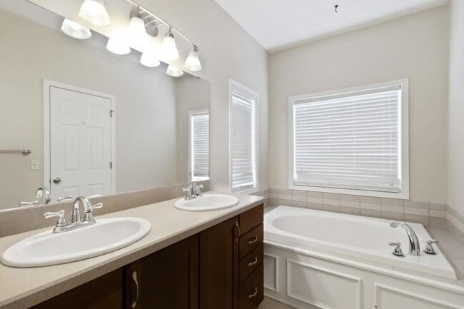 Building Photo - 154 Copperstone Ct