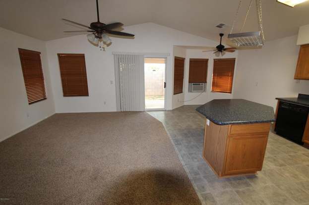 Building Photo - 2697 S 156th Dr