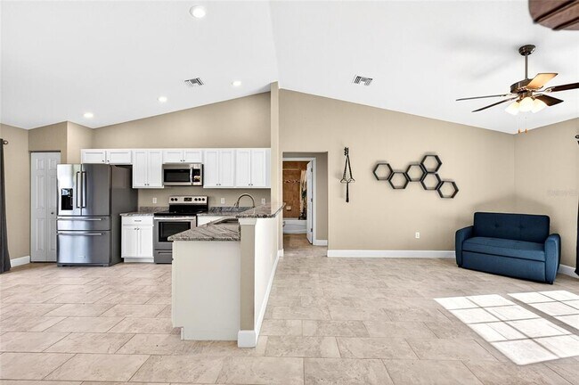 Building Photo - 501 Marion Oaks Golf Rd