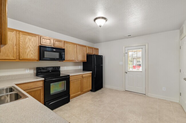 Building Photo - 403 Springwood Dr