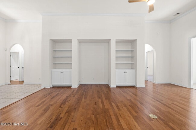 Building Photo - 943 Sandpiper Bay Dr SW