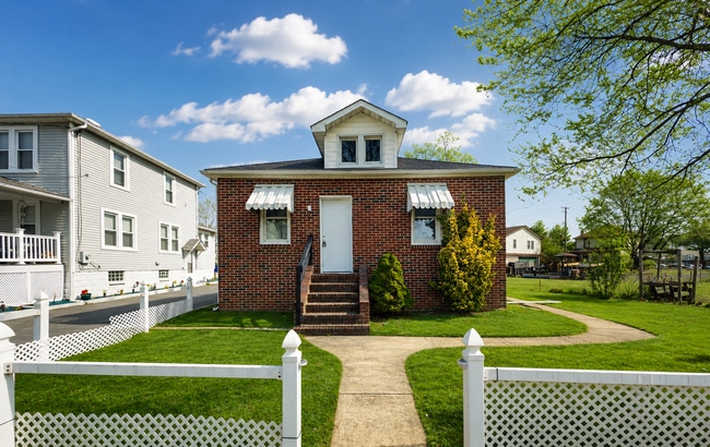 Building Photo - Three Bedroom Home in Middle River