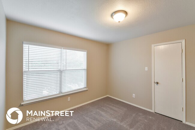 Building Photo - 10207 Rainbow Creek