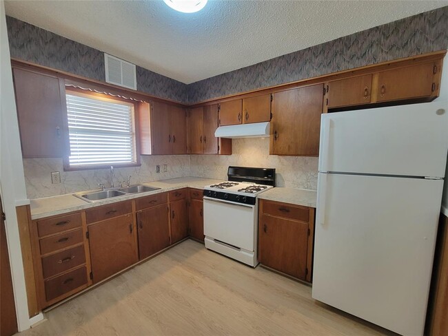 Building Photo - 5806 Nassau Dr