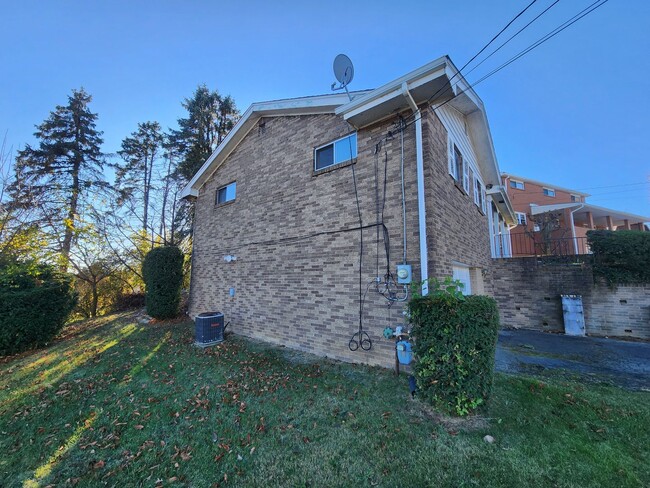 Building Photo - COMING SOON! This is a Lease-to-Own – Not ...