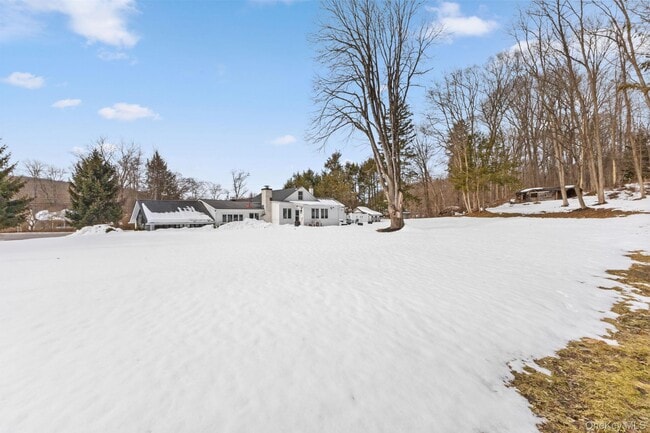 Building Photo - 1156 NY-35