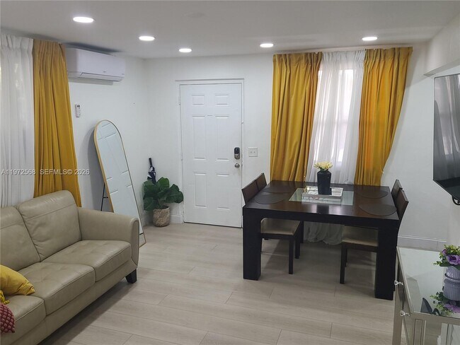 Building Photo - 168 NW 32nd St