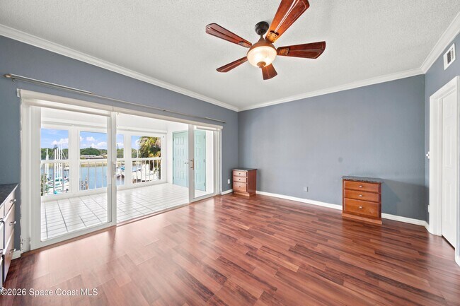 Building Photo - 905 N Harbor City Blvd