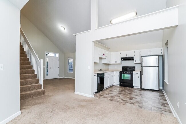 Building Photo - 4033 Pepperwood Dr