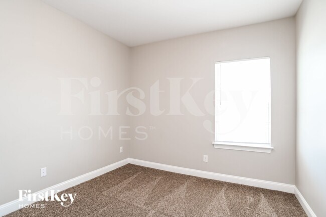 Building Photo - 8736 Aspinwall Dr