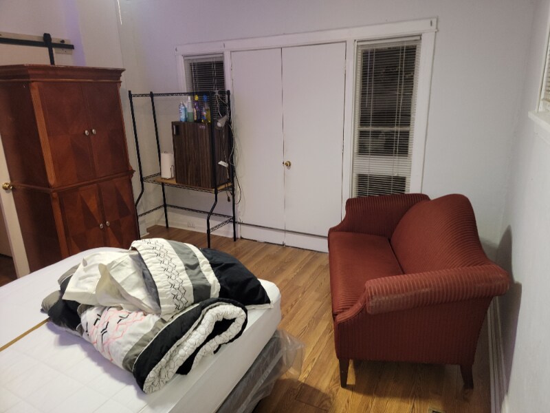 Building Photo - 7330 S Yates Blvd