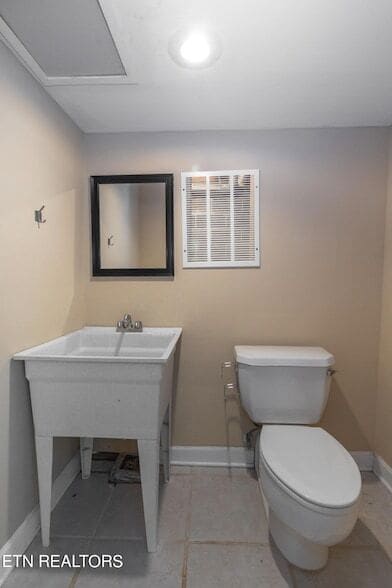 Building Photo - 1100 Winterberry Ln