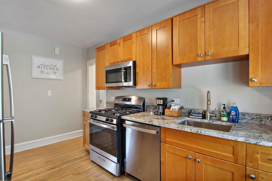 Building Photo - 1402 N Jackson St