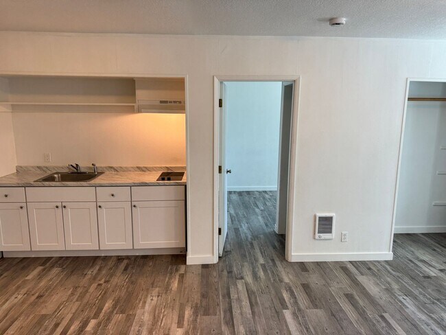 Building Photo - 3358 Richard Ave