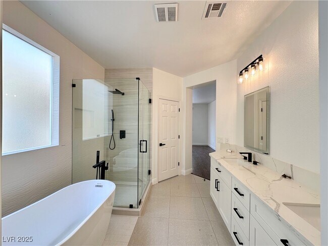 Building Photo - 283 Crooked Tree Dr