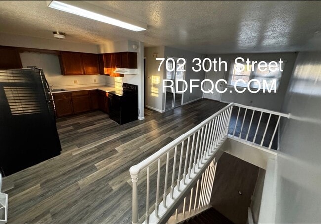Building Photo - 702 30th St