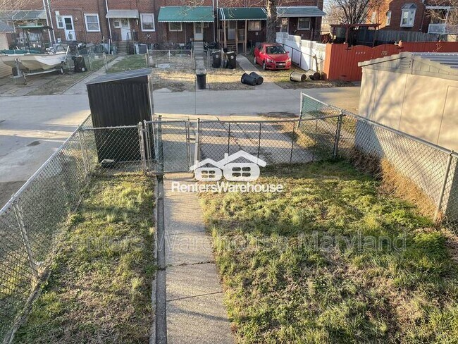 Building Photo - 2062 Jasmine Rd