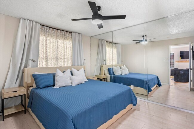 Building Photo - 408 Sycamore Ln