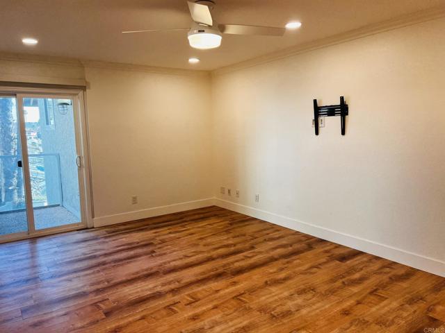 Building Photo - 4587 Cove Dr