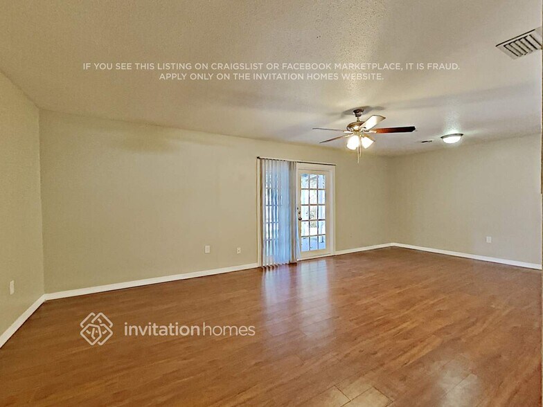 Building Photo - 808 65th Ave W