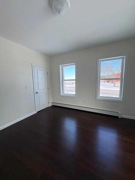 Building Photo - 316 Old Fall River Rd