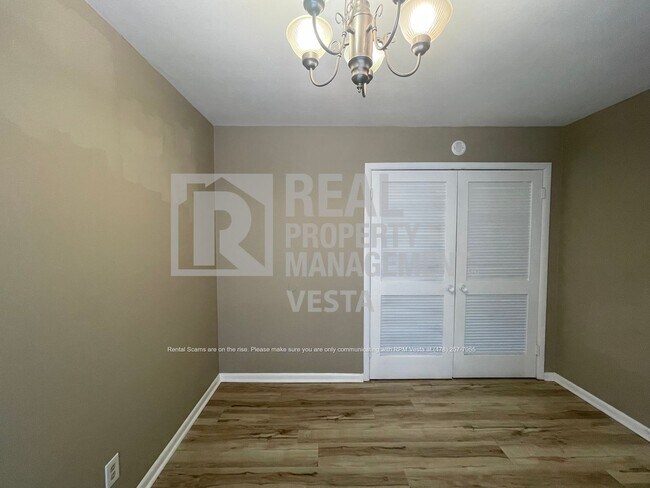 Building Photo - 1575 Winston Dr