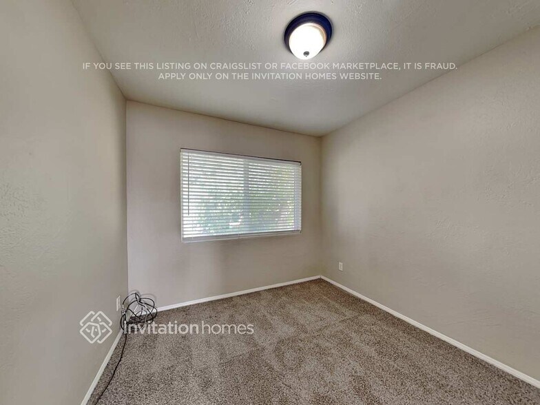 Building Photo - 12956 W Desert Ln