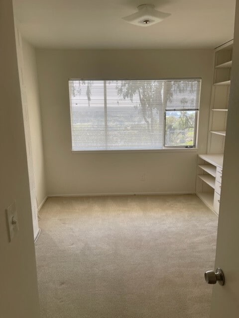 Building Photo - 4903 Whitehaven Way