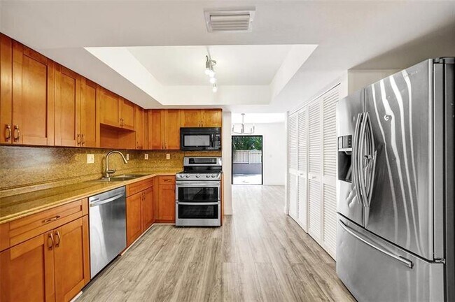 Building Photo - 103 Heatherbrook Way