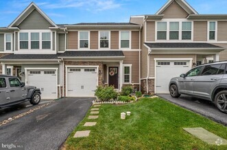 Building Photo - 137 Mulberry Dr