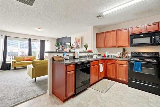 Building Photo - 3353 Parc Dr SW