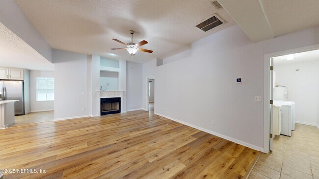 Building Photo - 13290 Pacemaker Dr