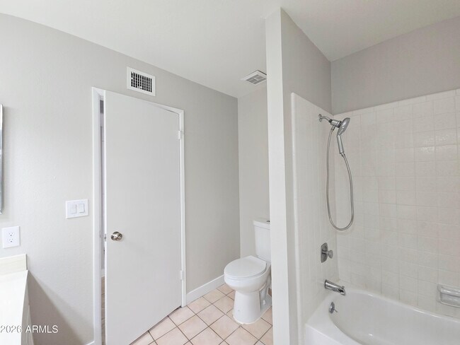 Building Photo - 5132 W Las Palmaritas Dr