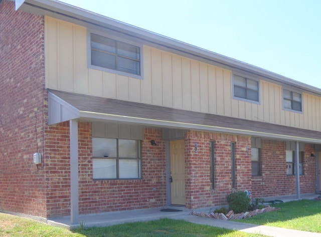 Building Photo - 3214 N 25 1/2 St