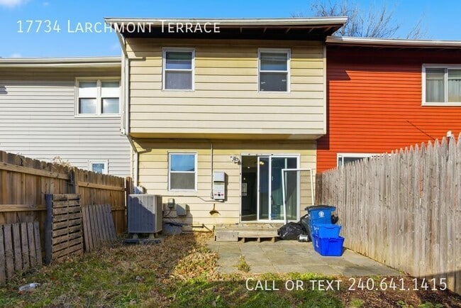 Building Photo - 17734 Larchmont Terrace