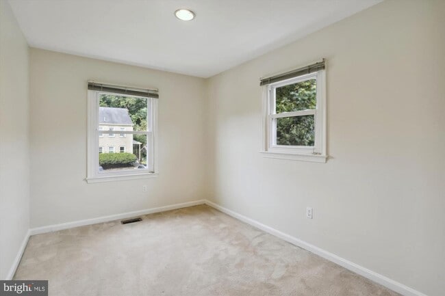 Building Photo - 7561 Heatherton Ln