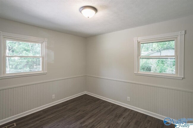 Building Photo - 3508 Lois Ln NW