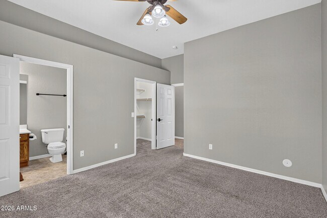 Building Photo - 3002 E Sherry Ln