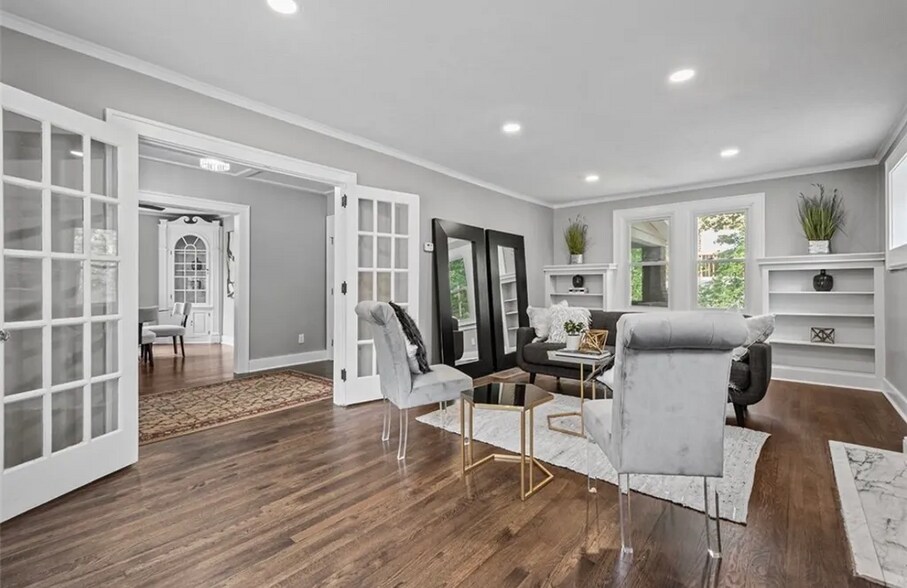 Building Photo - 261 Orchard Dr