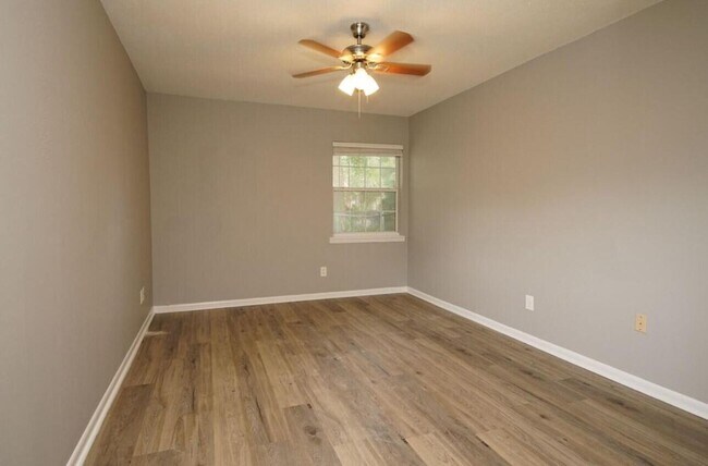 Building Photo - 315 Sudduth Cir NE