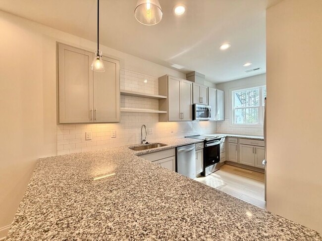 Building Photo - 4811 Gossamer Ln