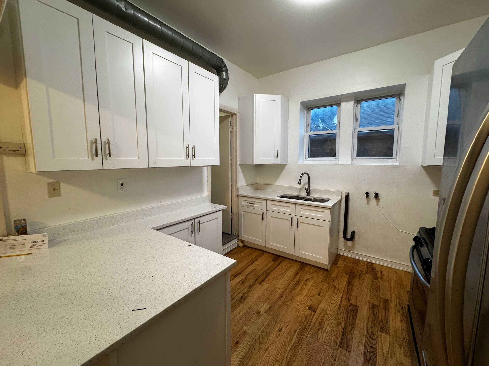 Building Photo - 3248 W 25th St