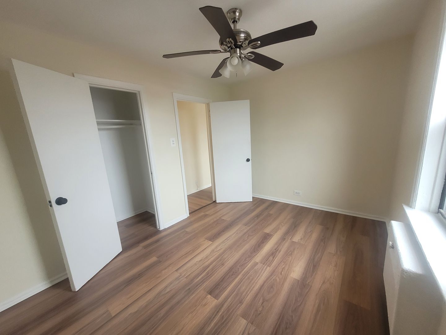 Building Photo - 4730 N Winthrop Ave