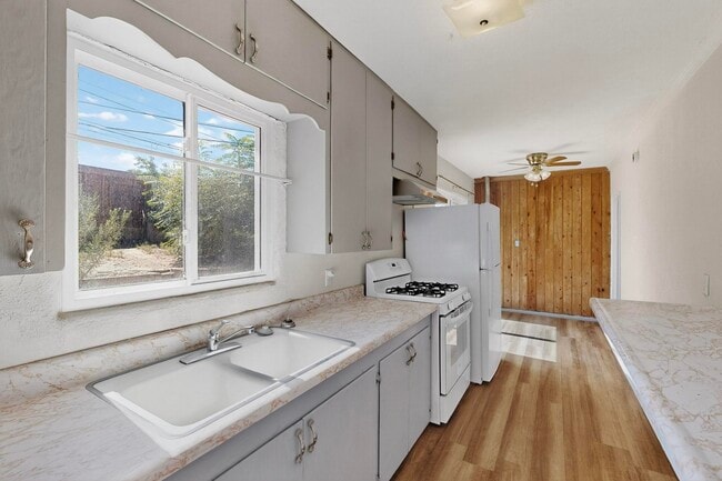 Building Photo - 2904 Hyder Ave SE