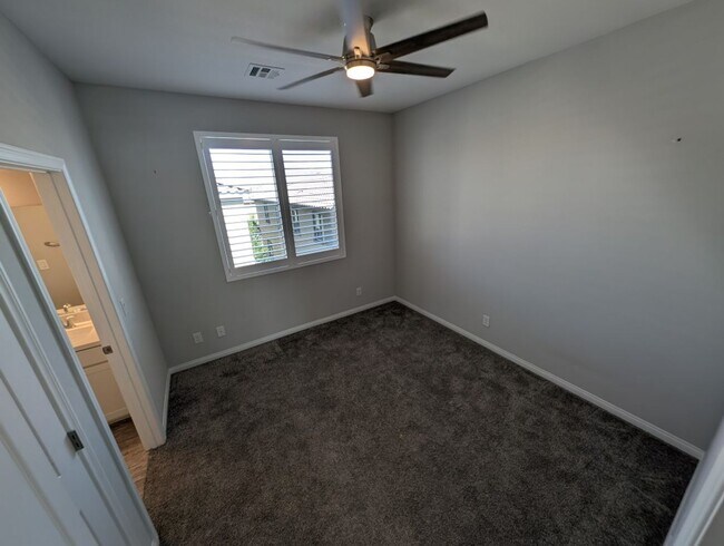 Building Photo - 8096 Skye Roar Ct